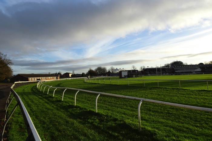 Thirsk Racecourse track